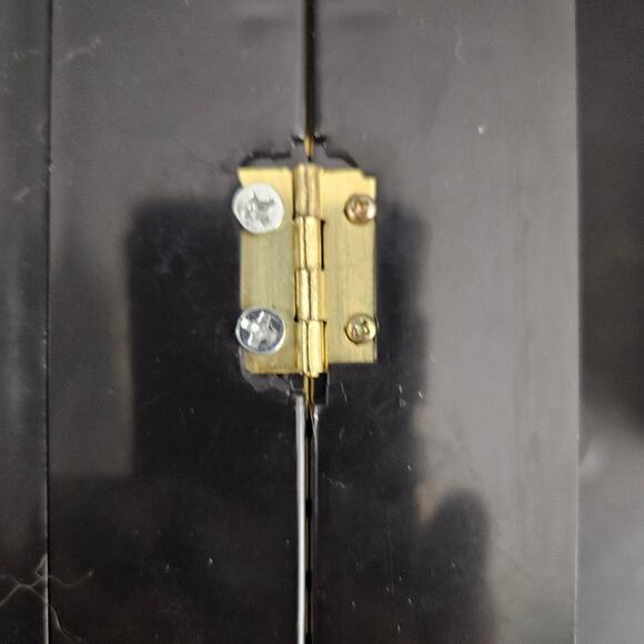 Vintage CHU-DA Co. Light-Up Crucifix & Quartz Clock Folding Shrine Taiwan 1980s - Picture 8 of 11